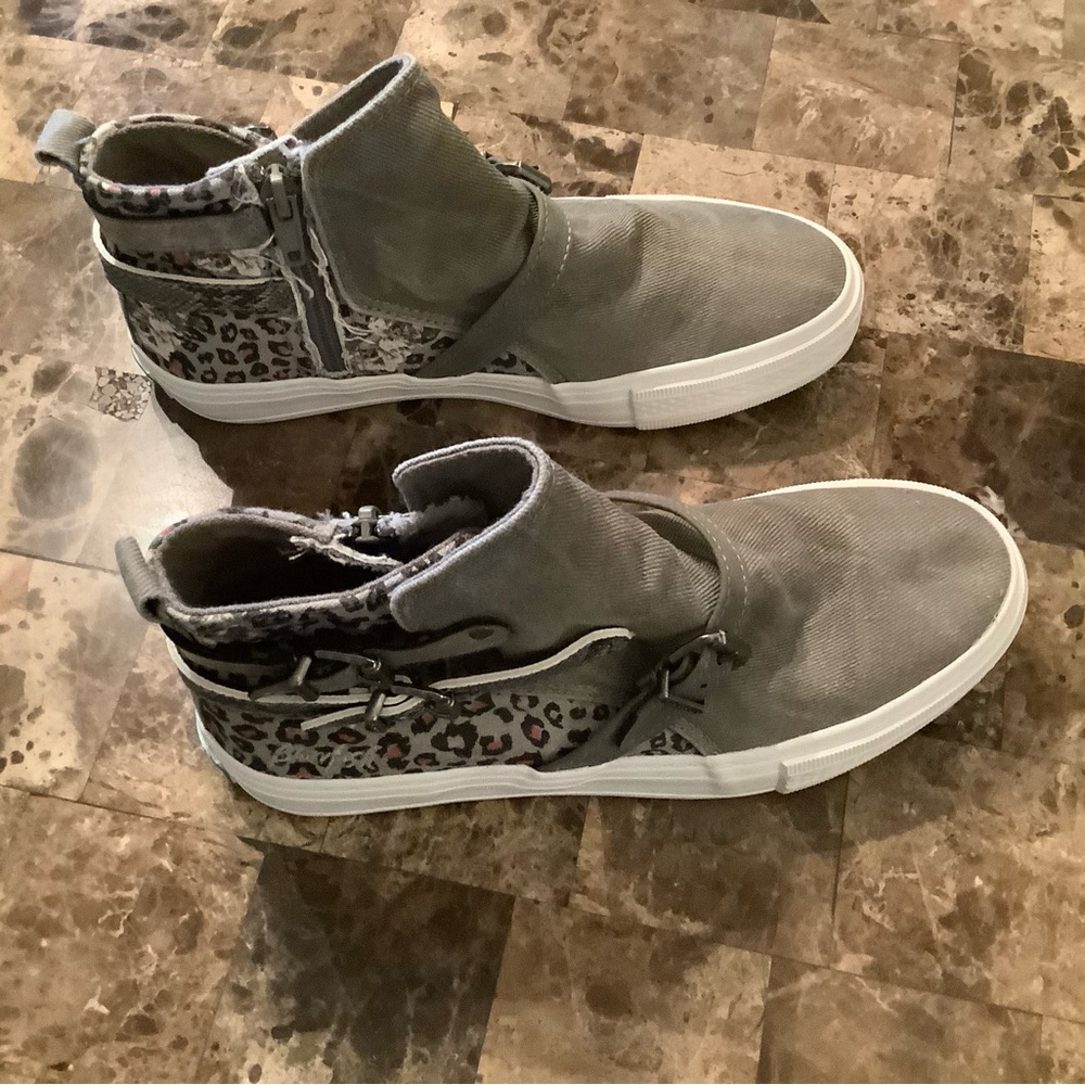 Girls high top sneakers